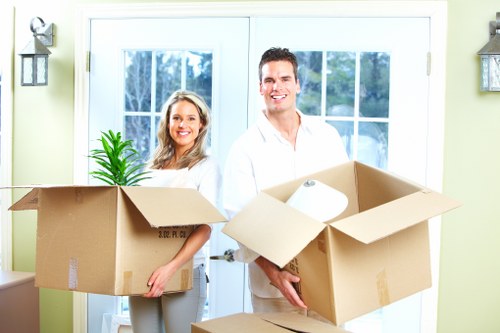 Fragile item protection and box packing materials for moving day